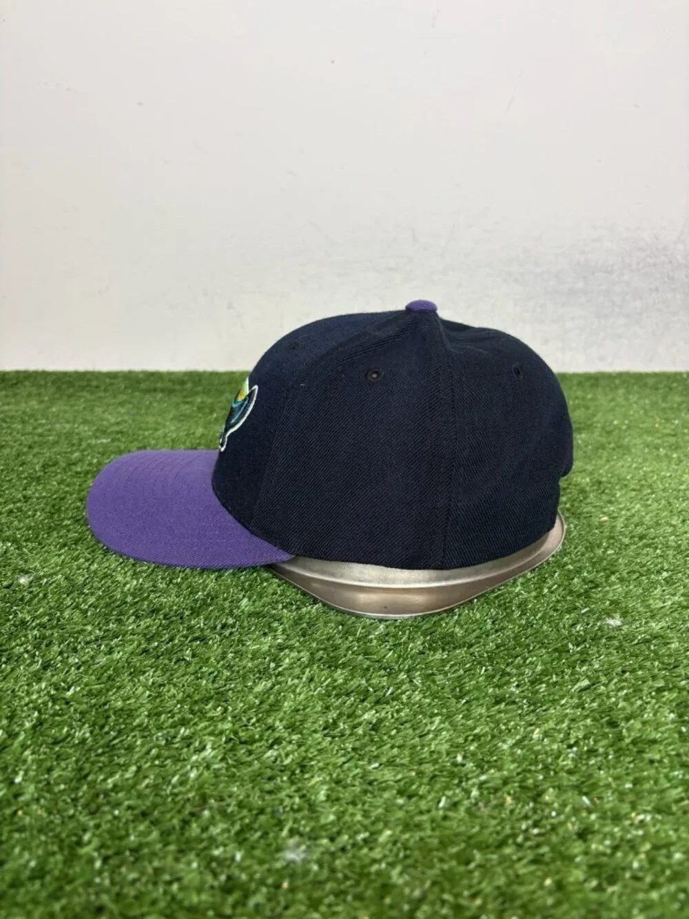Vintage Tampa Bay Rays hat cap snap back black purple logo athletic wool mens
